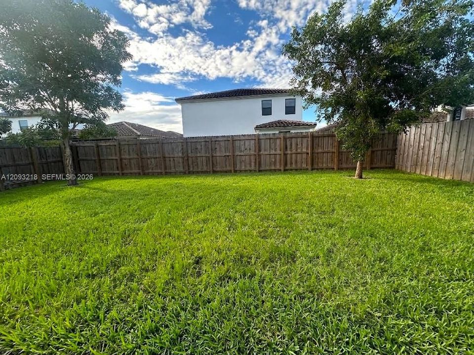 For Rent: $4,000 (5 beds, 3 baths, 2640 Square Feet)