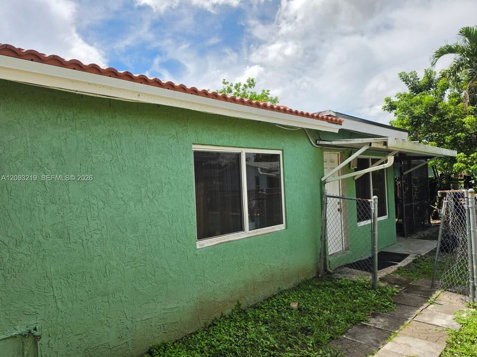 SIDE OF STRUCTURE