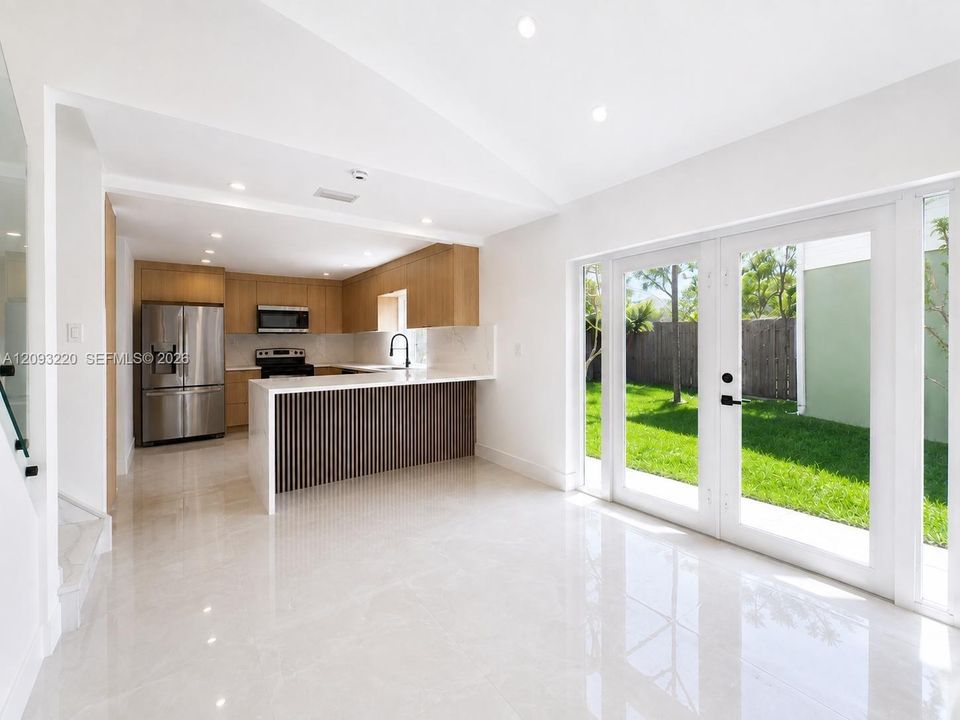 For Sale: $599,900 (3 beds, 2 baths, 1551 Square Feet)