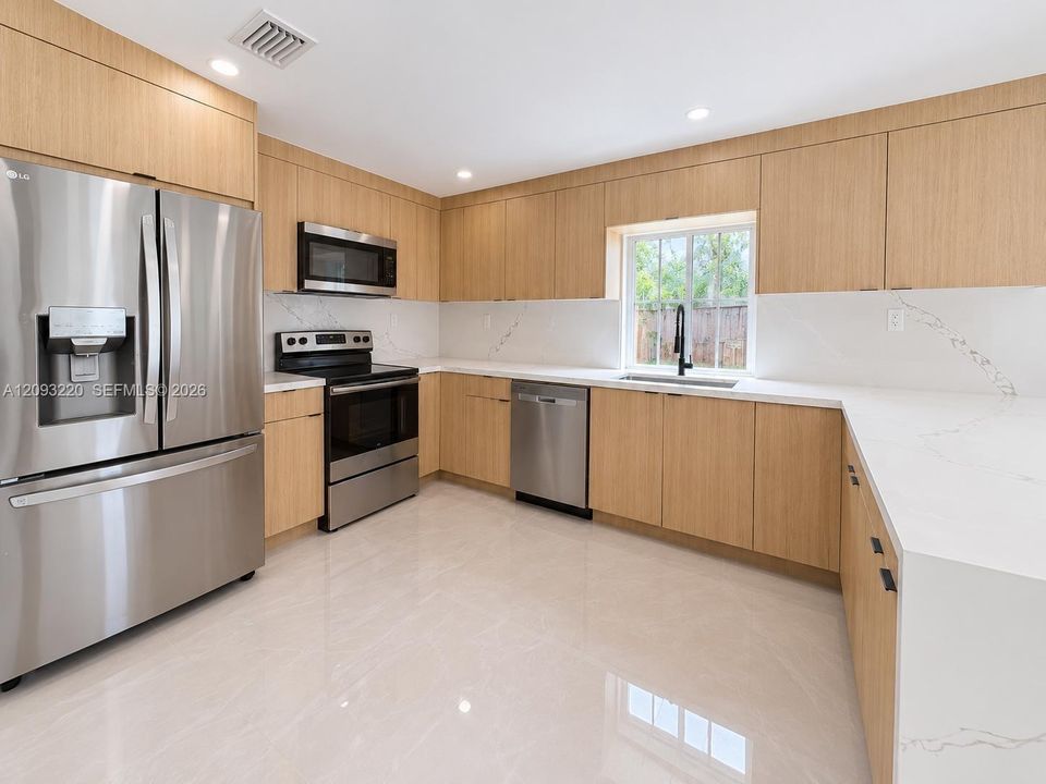 For Sale: $599,900 (3 beds, 2 baths, 1551 Square Feet)