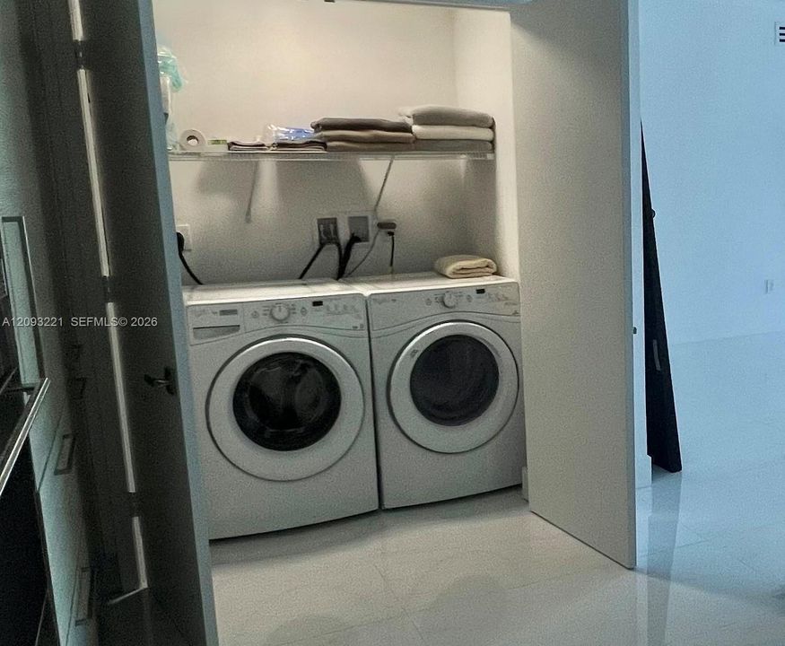 В аренду: $6,750 (2 спален, 2 ванн, 1736 Квадратных фут)