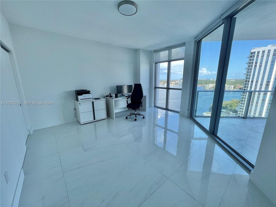 В аренду: $6,750 (2 спален, 2 ванн, 1736 Квадратных фут)