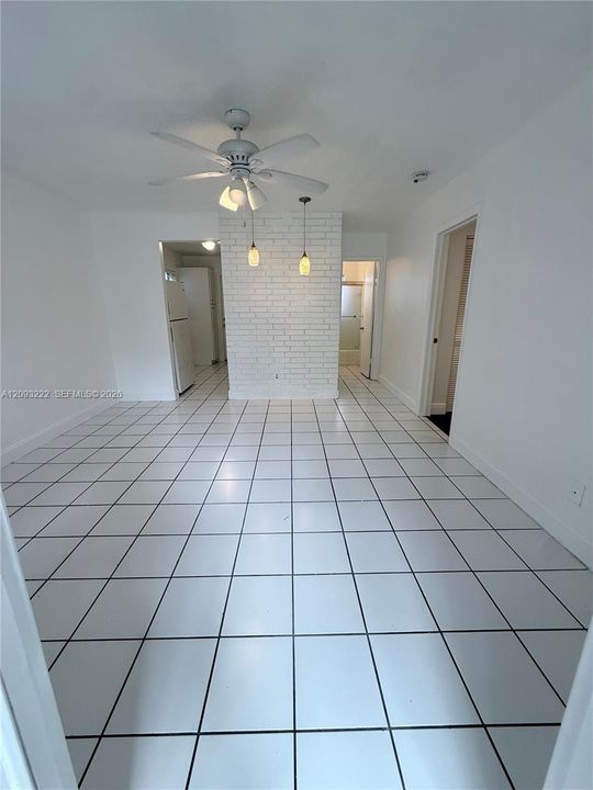 For Rent: $1,600 (1 beds, 1 baths, 600 Square Feet)