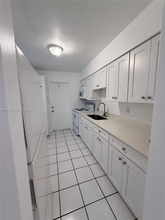 For Rent: $1,600 (1 beds, 1 baths, 600 Square Feet)