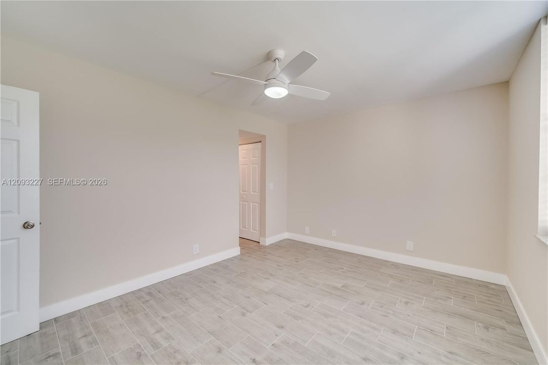 В аренду: $2,100 (2 спален, 2 ванн, 970 Квадратных фут)