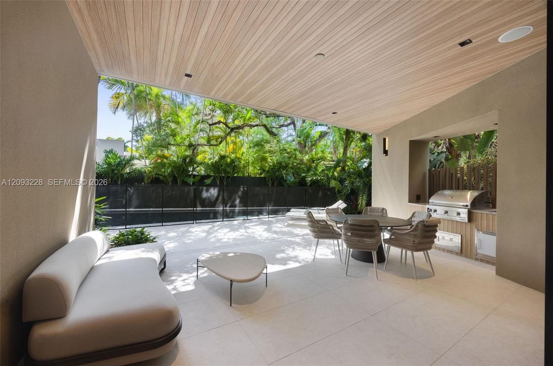 For Sale: $7,950,000 (6 beds, 7 baths, 0 Square Feet)