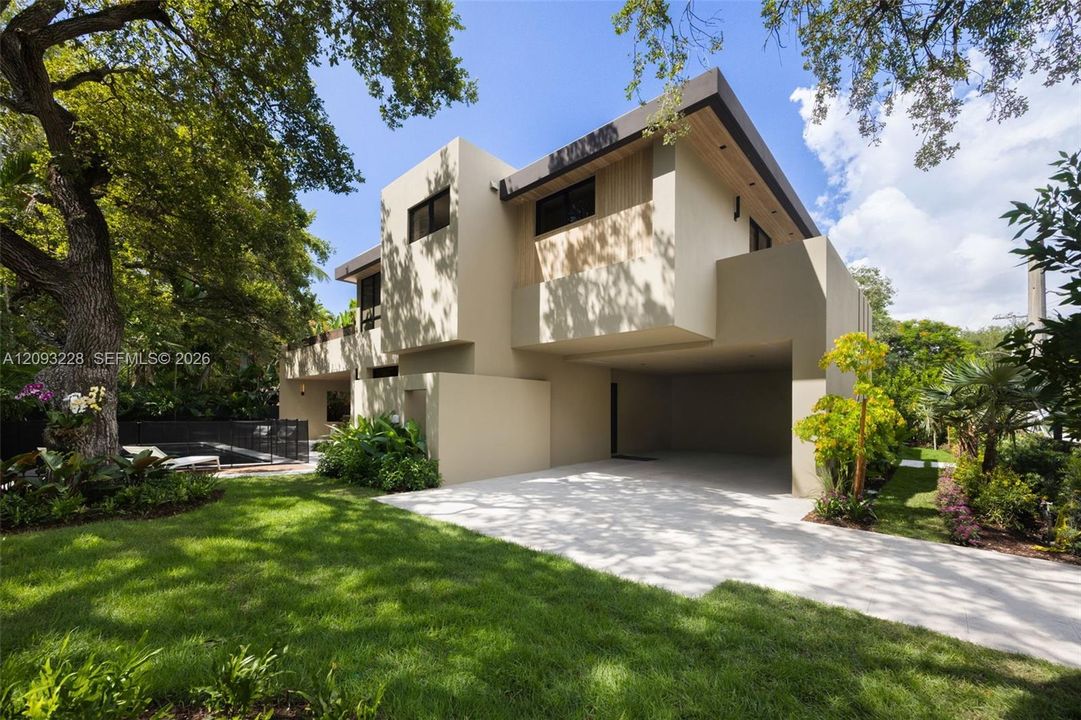 For Sale: $7,950,000 (6 beds, 7 baths, 0 Square Feet)