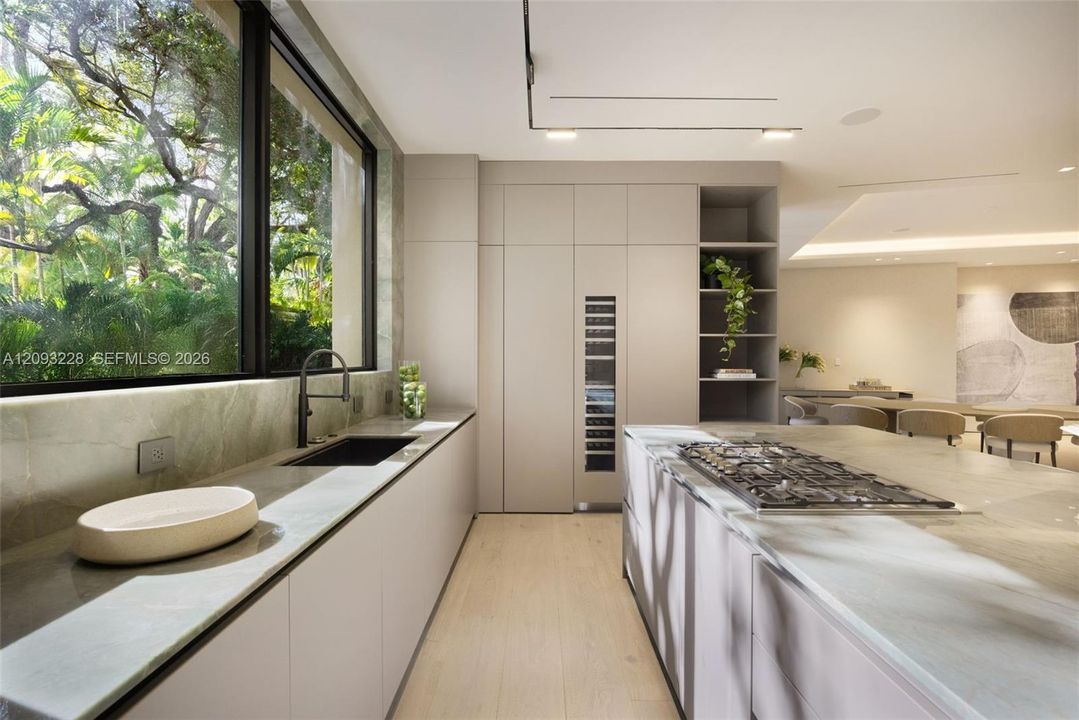 For Sale: $7,950,000 (6 beds, 7 baths, 0 Square Feet)