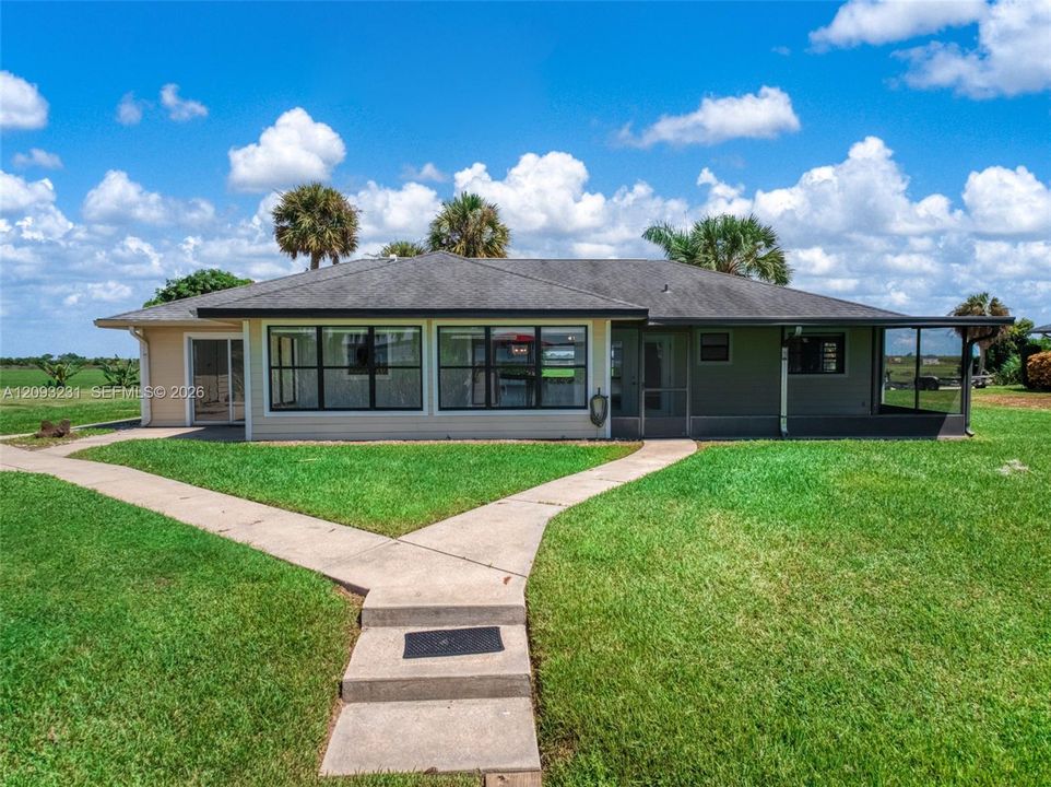 For Sale: $485,000 (3 beds, 2 baths, 1648 Square Feet)