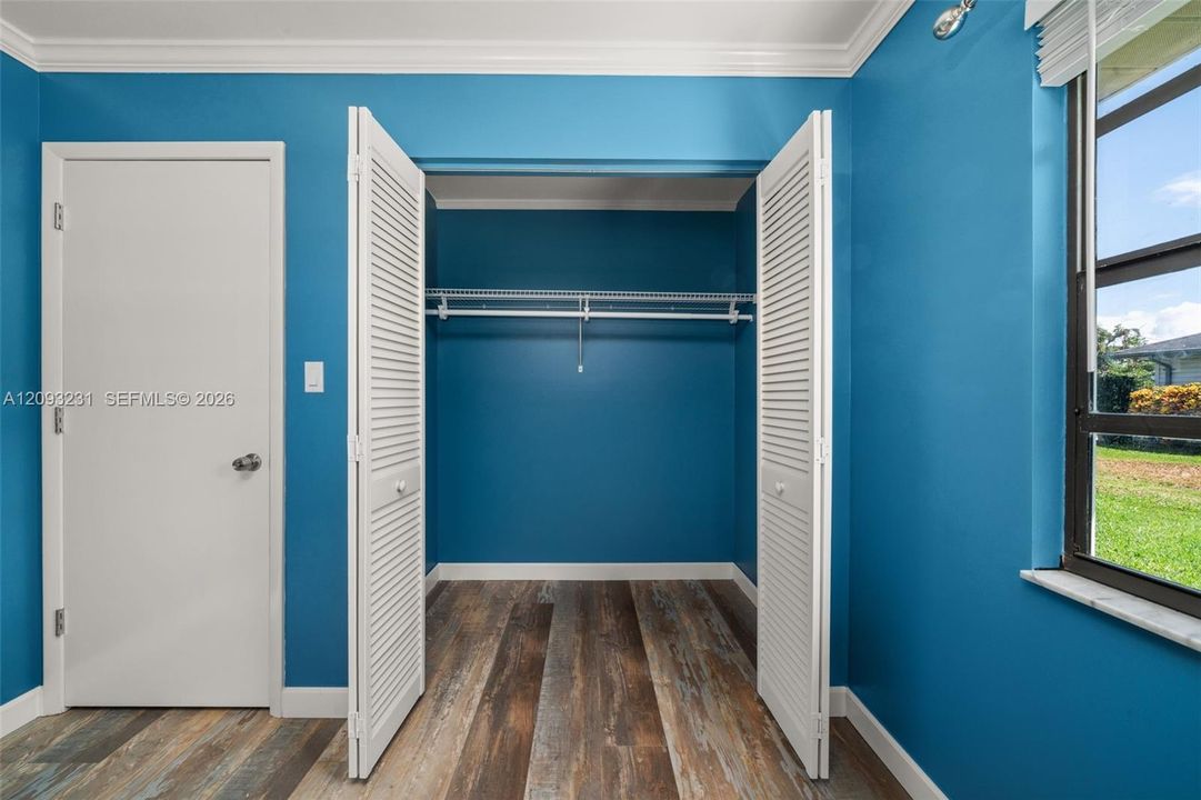 For Sale: $485,000 (3 beds, 2 baths, 1648 Square Feet)