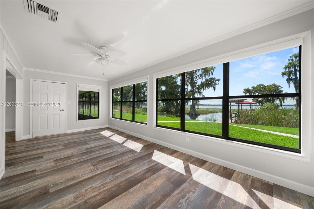 For Sale: $485,000 (3 beds, 2 baths, 1648 Square Feet)