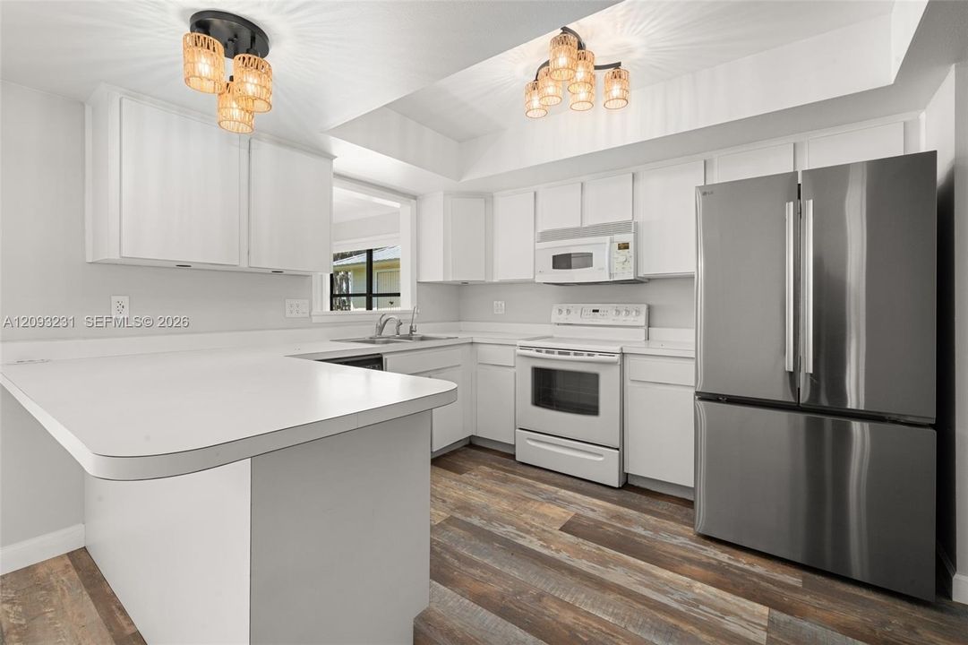 For Sale: $485,000 (3 beds, 2 baths, 1648 Square Feet)