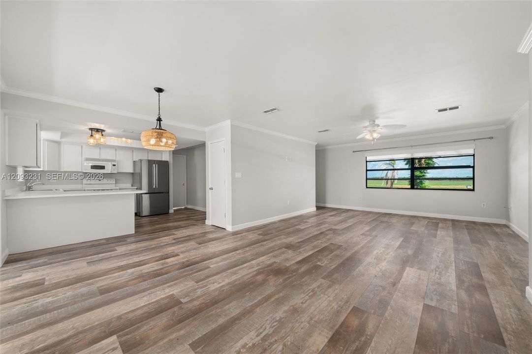 For Sale: $485,000 (3 beds, 2 baths, 1648 Square Feet)