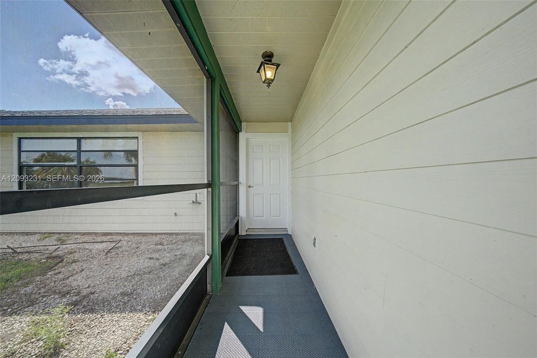 For Sale: $485,000 (3 beds, 2 baths, 1648 Square Feet)
