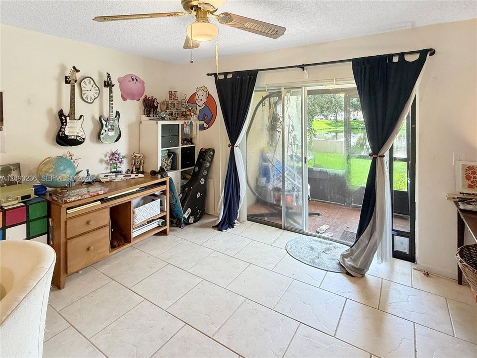 For Sale: $175,000 (2 beds, 2 baths, 768 Square Feet)