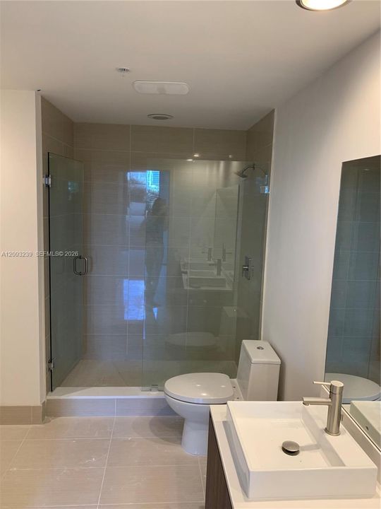 В аренду: $4,350 (2 спален, 2 ванн, 1077 Квадратных фут)