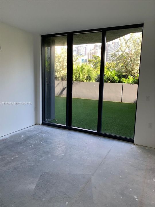 В аренду: $4,350 (2 спален, 2 ванн, 1077 Квадратных фут)