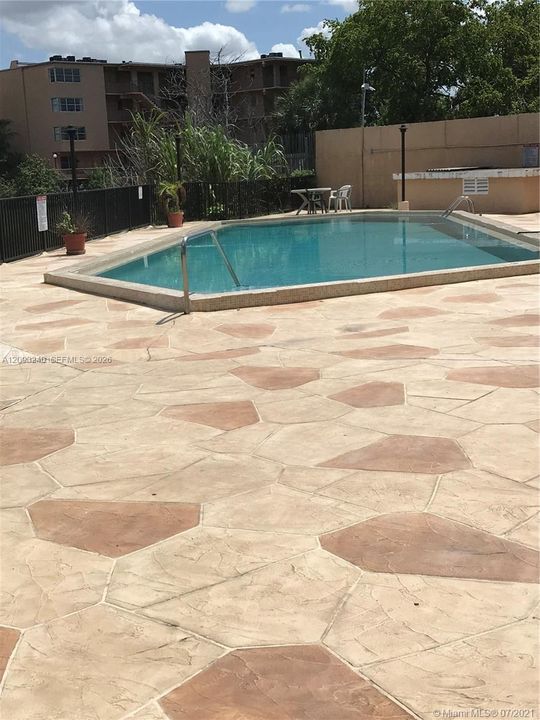 En Venta: $230,000 (2 camas, 2 baños, 852 Pies cuadrados)