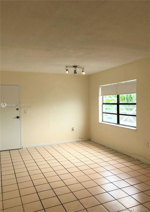 En Venta: $230,000 (2 camas, 2 baños, 852 Pies cuadrados)