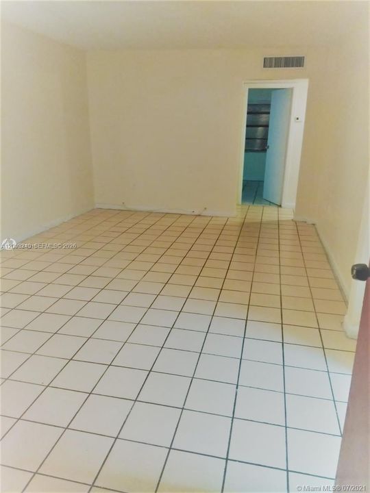 En Venta: $230,000 (2 camas, 2 baños, 852 Pies cuadrados)