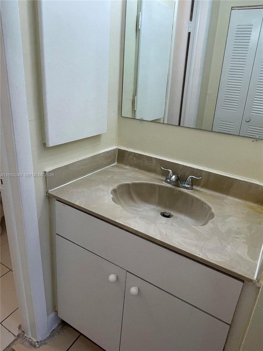En Venta: $230,000 (2 camas, 2 baños, 852 Pies cuadrados)