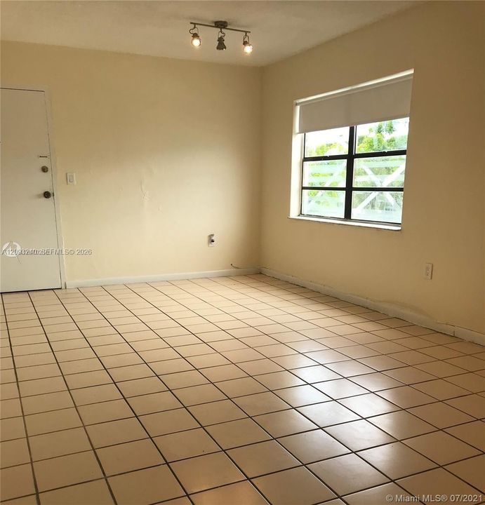 En Venta: $230,000 (2 camas, 2 baños, 852 Pies cuadrados)
