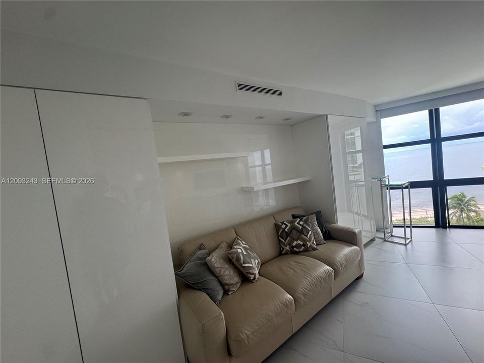 For Rent: $6,200 (2 beds, 2 baths, 1409 Square Feet)