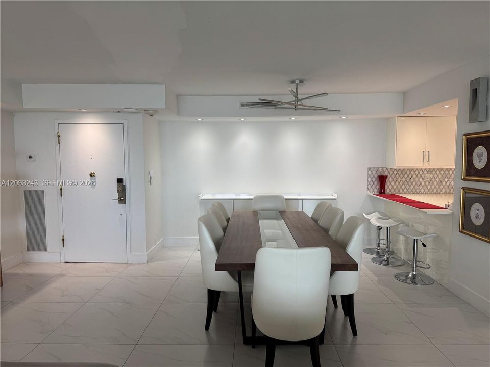 For Rent: $6,200 (2 beds, 2 baths, 1409 Square Feet)