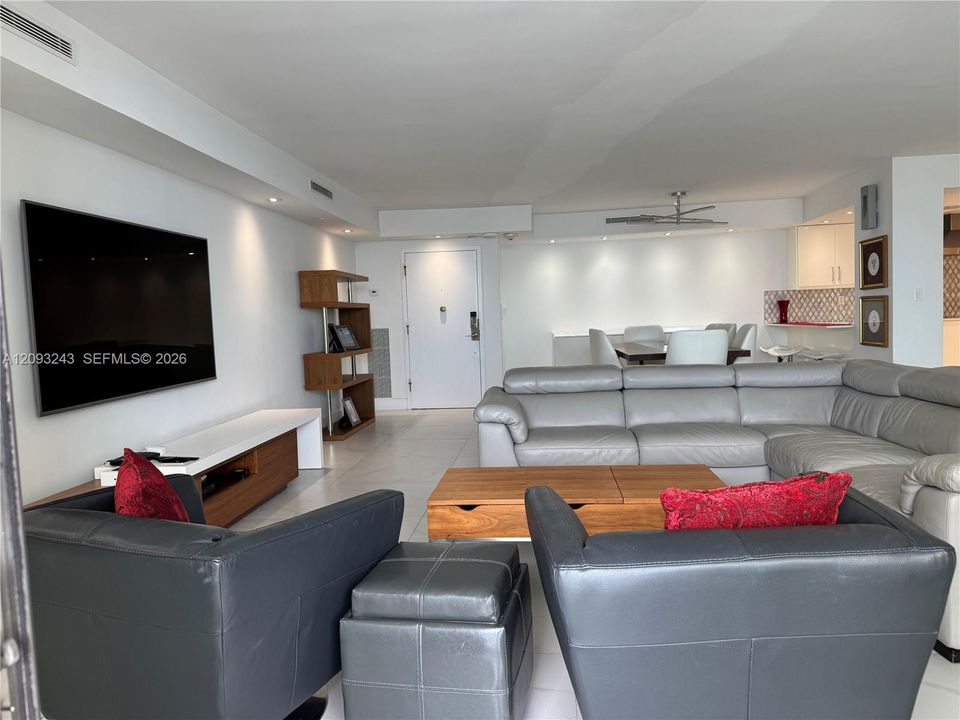 For Rent: $6,200 (2 beds, 2 baths, 1409 Square Feet)