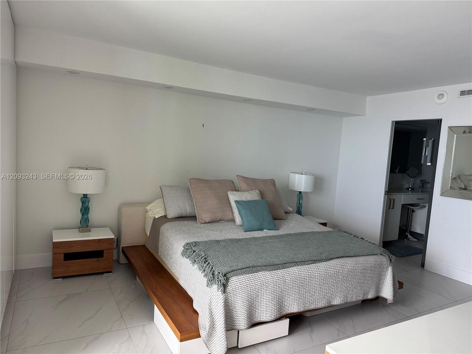 For Rent: $6,200 (2 beds, 2 baths, 1409 Square Feet)