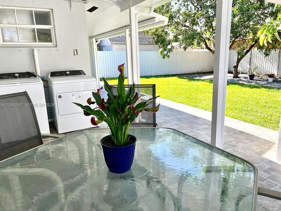 For Rent: $3,600 (3 beds, 2 baths, 1308 Square Feet)