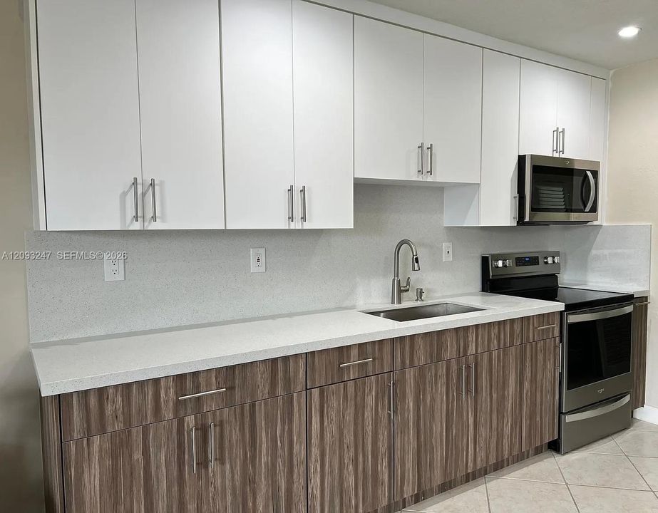 For Rent: $3,600 (3 beds, 2 baths, 1308 Square Feet)
