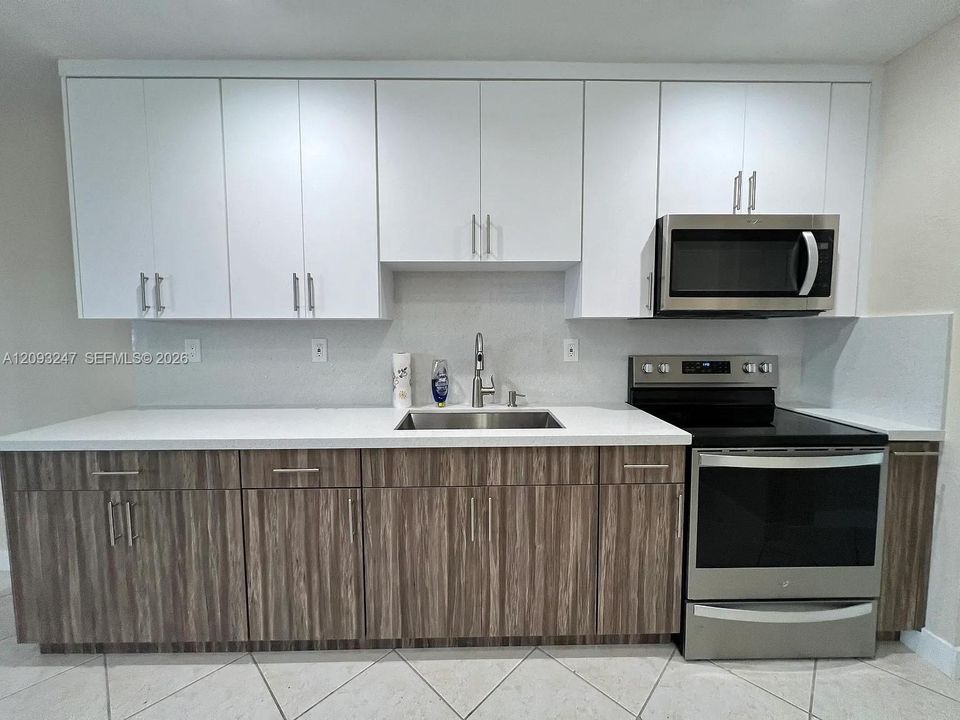 For Rent: $3,600 (3 beds, 2 baths, 1308 Square Feet)