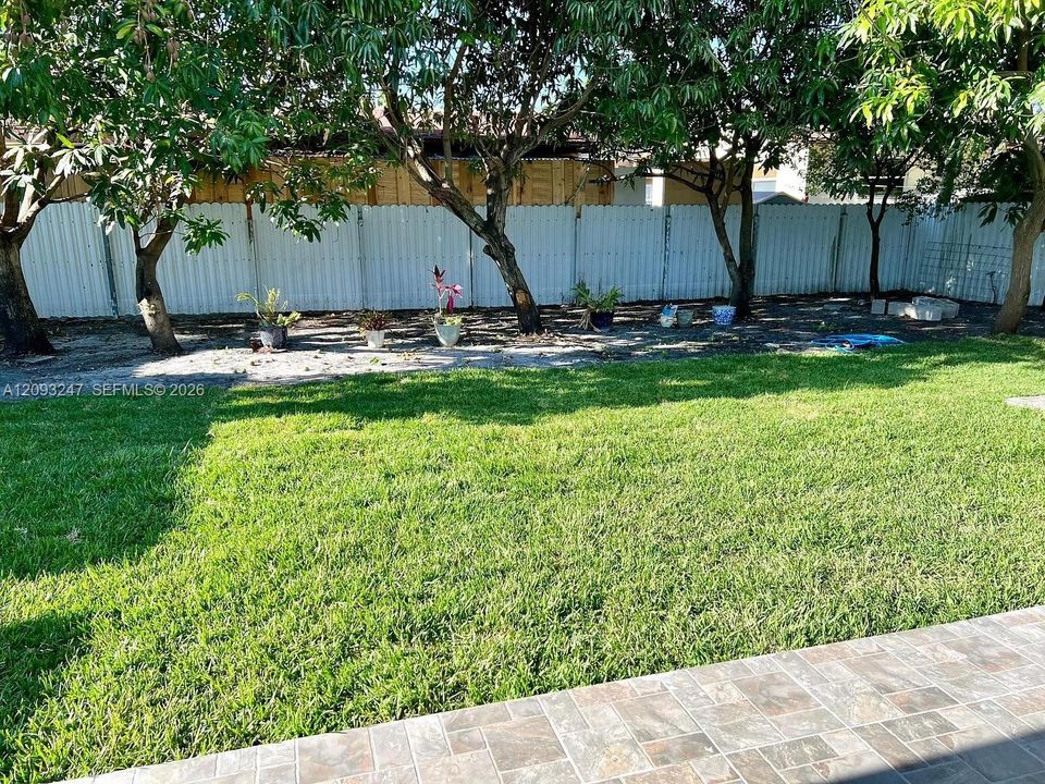 For Rent: $3,600 (3 beds, 2 baths, 1308 Square Feet)