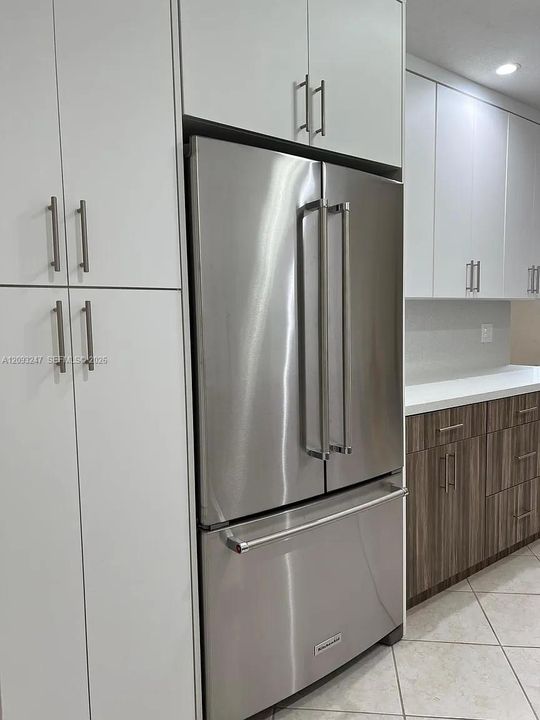 For Rent: $3,600 (3 beds, 2 baths, 1308 Square Feet)