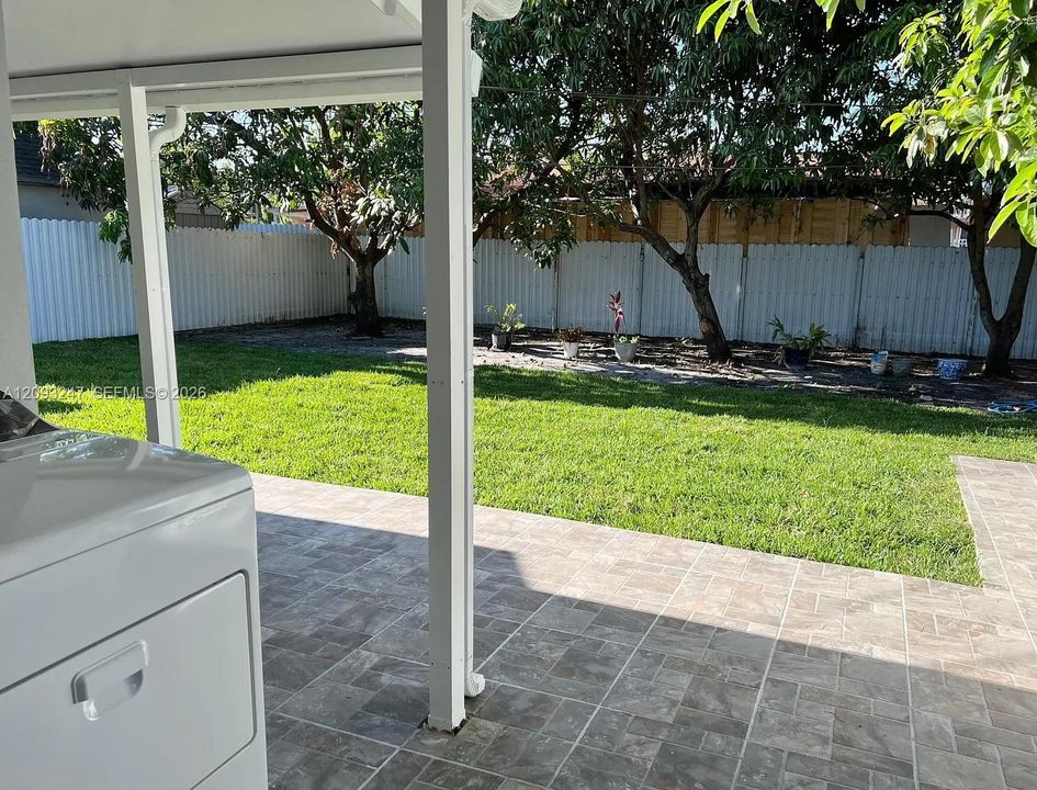 For Rent: $3,600 (3 beds, 2 baths, 1308 Square Feet)