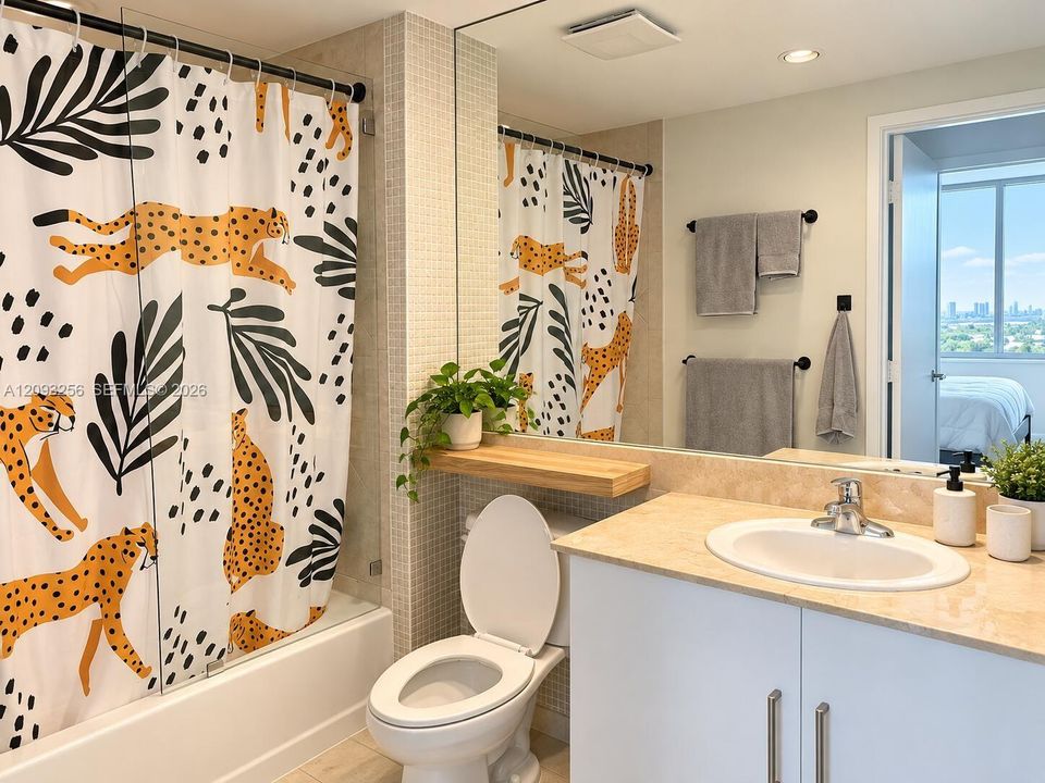 For Sale: $422,000 (1 beds, 1 baths, 846 Square Feet)
