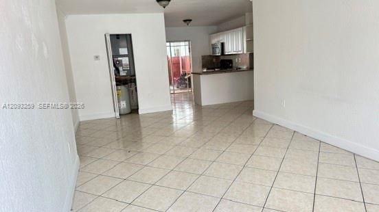 En Venta: $286,427 (3 camas, 2 baños, 1190 Pies cuadrados)