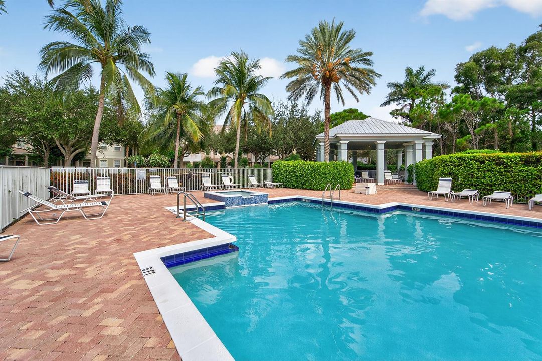 297 e bay cedar cir072