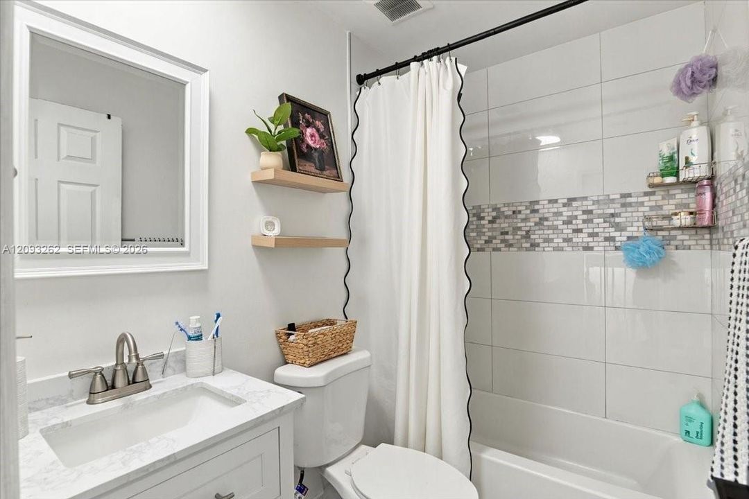 For Sale: $454,900 (3 beds, 2 baths, 1270 Square Feet)