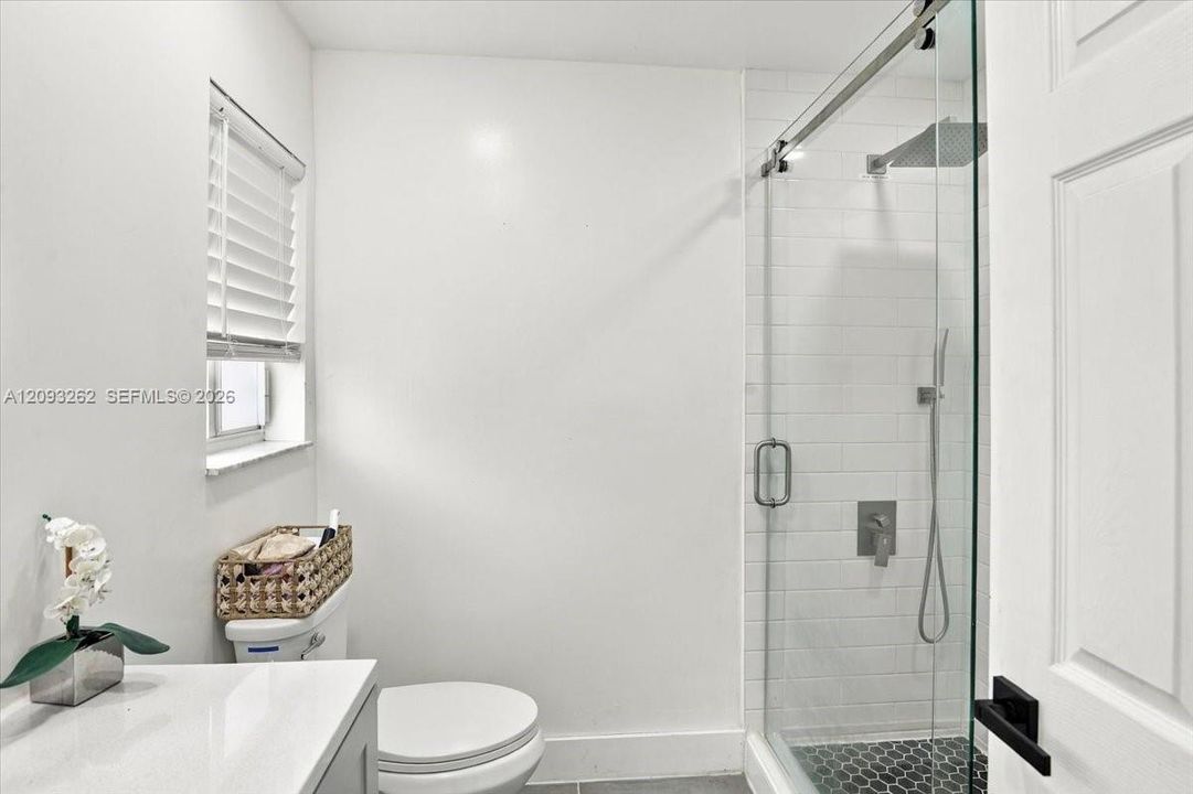 For Sale: $454,900 (3 beds, 2 baths, 1270 Square Feet)