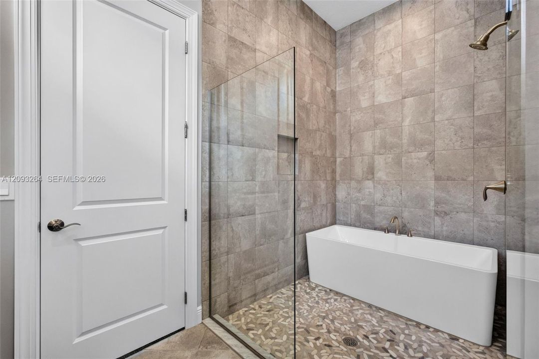 For Sale: $1,300,000 (3 beds, 3 baths, 3336 Square Feet)