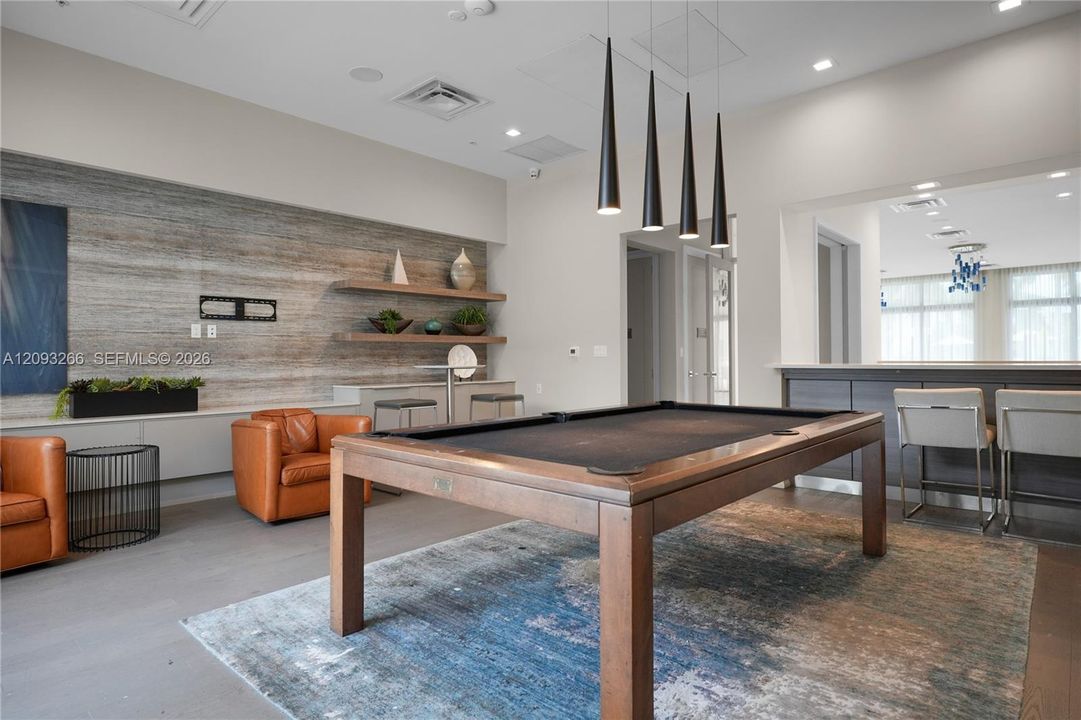 For Rent: $4,800 (3 beds, 2 baths, 1866 Square Feet)