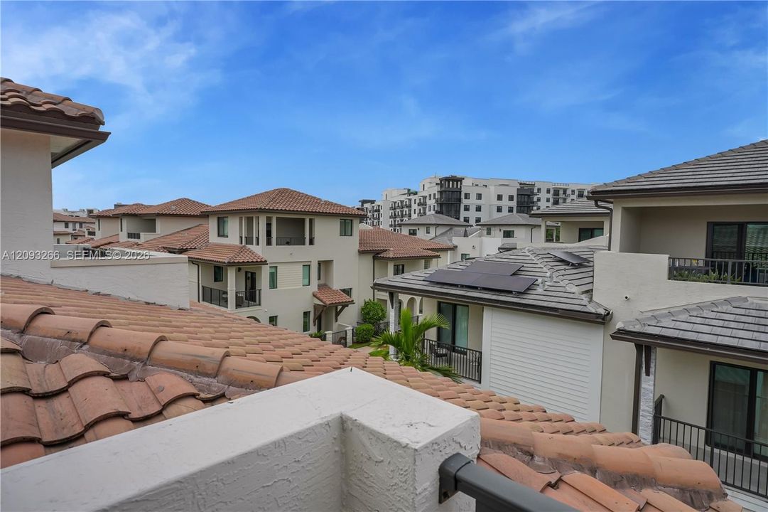 For Rent: $4,800 (3 beds, 2 baths, 1866 Square Feet)