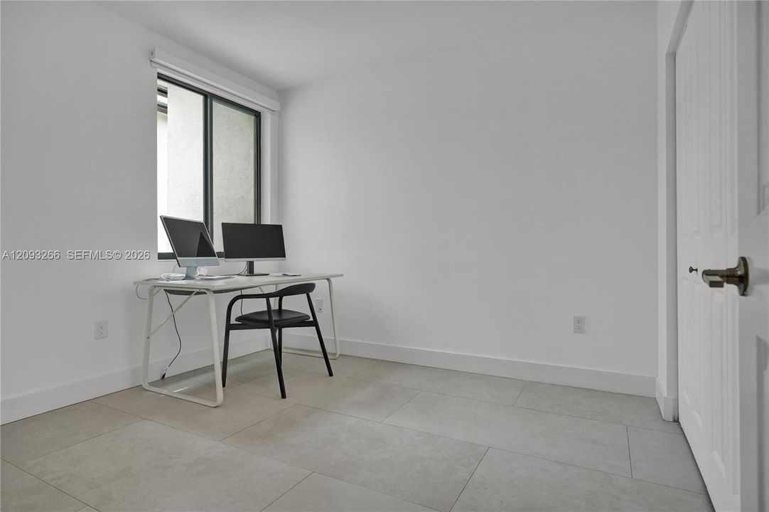For Rent: $4,800 (3 beds, 2 baths, 1866 Square Feet)