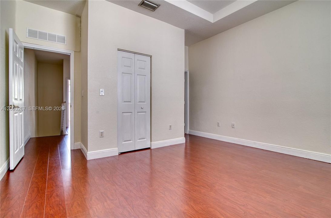 For Rent: $2,600 (2 beds, 2 baths, 1067 Square Feet)