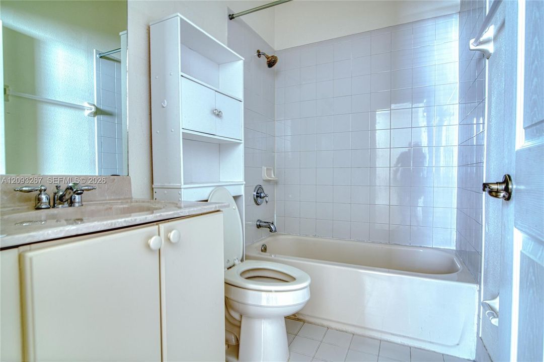 For Rent: $2,600 (2 beds, 2 baths, 1067 Square Feet)