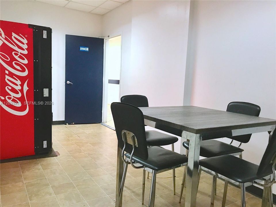 En Renta: $1,525 (0 camas, 0 baños, 0 Pies cuadrados)