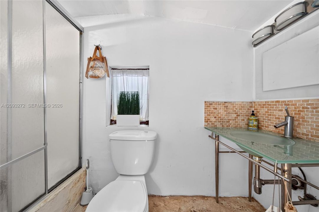 En Venta: $1,499,900 (3 camas, 2 baños, 1351 Pies cuadrados)