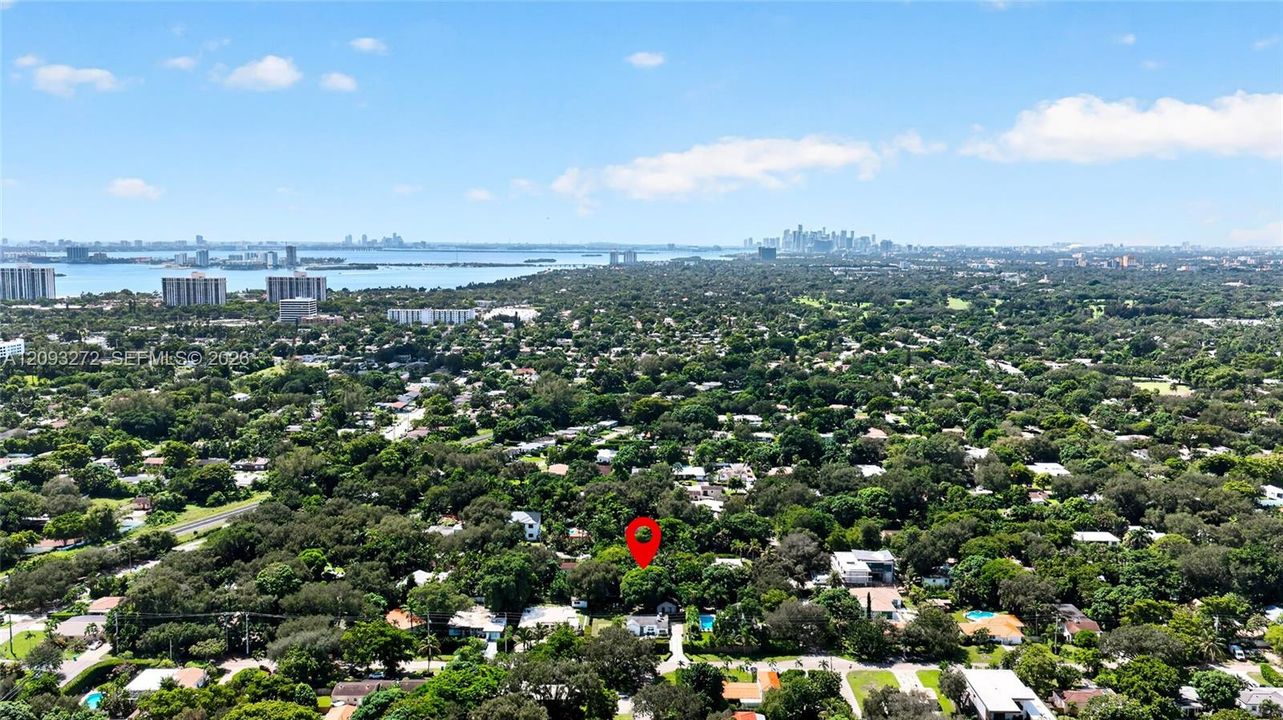 En Venta: $1,499,900 (3 camas, 2 baños, 1351 Pies cuadrados)